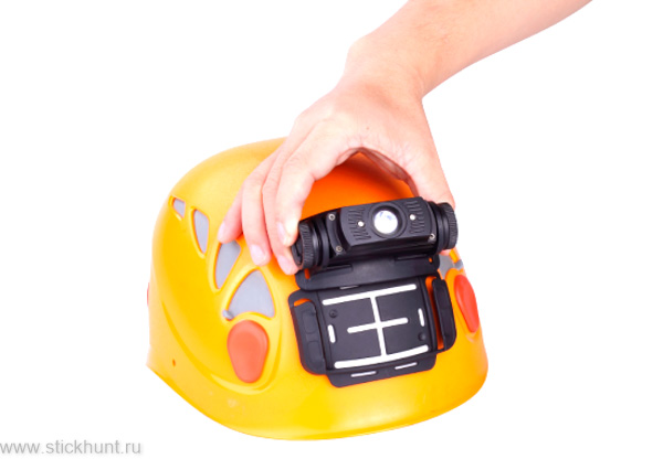 Крепление для фонаря на шлем универсальное Fenix ALG-03