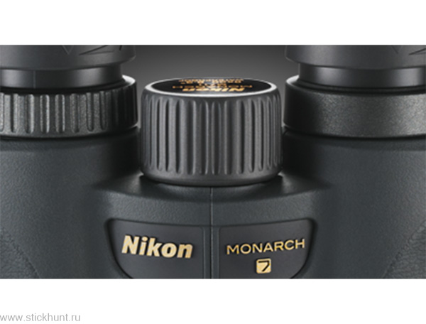 Бинокль Nikon MONARCH 10x42 Roof - призма со стеклом стекло ED (Extra-low Dispersion) черный фото