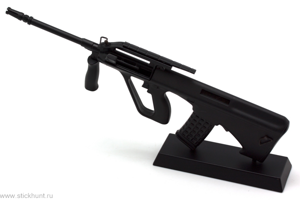 Модель сувенирная в виде оружия Microgun L Steyr AUG Армейская универсальная винтовка черная изображение