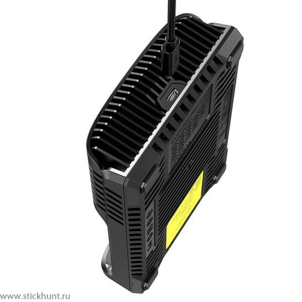 ФотоУниверсальное зарядное устройство Nitecore UM4 4 канала с LCD дисплеем
