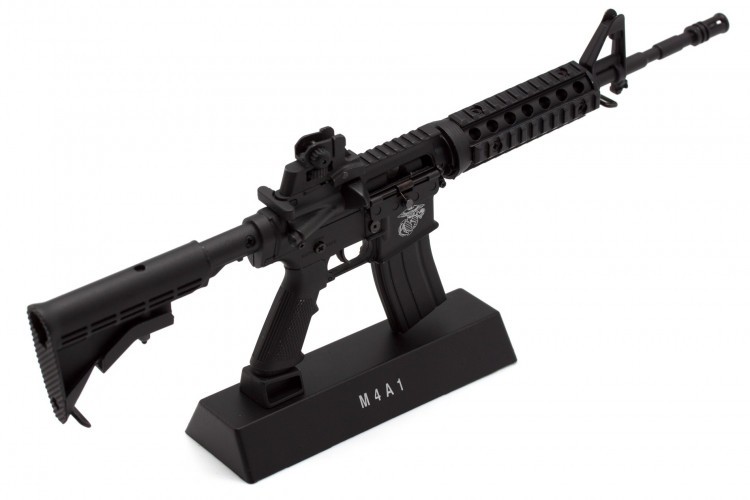 Модель сувенирная в виде оружия Microgun L M4A1 RIS телескопический приклад стандартный прицел